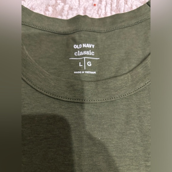 NWT Army Green Tank. Large - Picture 2 of 6